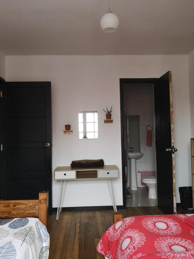 Hostal Vitalia سانتياغو المظهر الخارجي الصورة