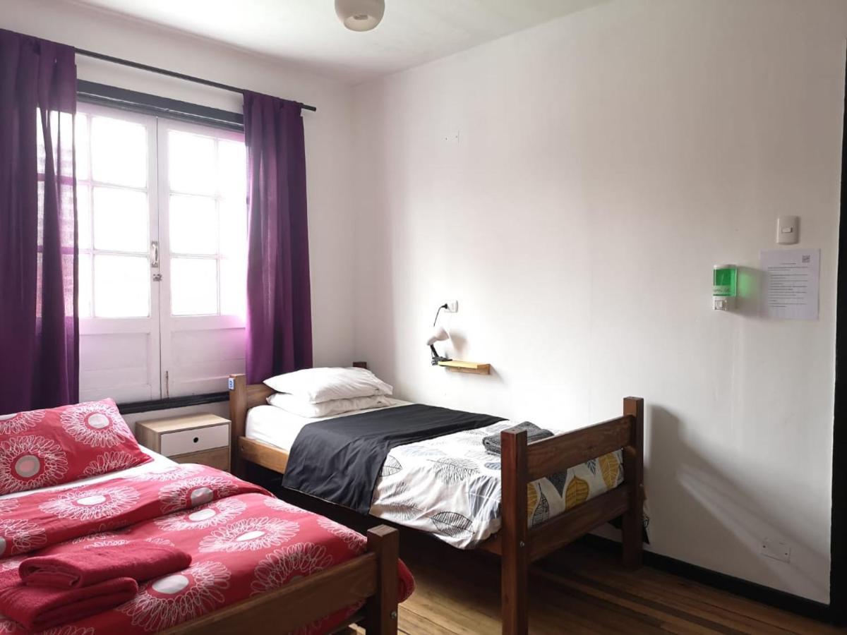 Hostal Vitalia سانتياغو المظهر الخارجي الصورة