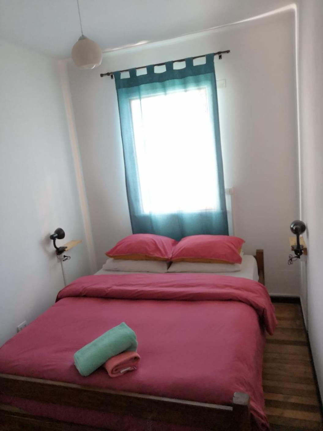 Hostal Vitalia سانتياغو المظهر الخارجي الصورة