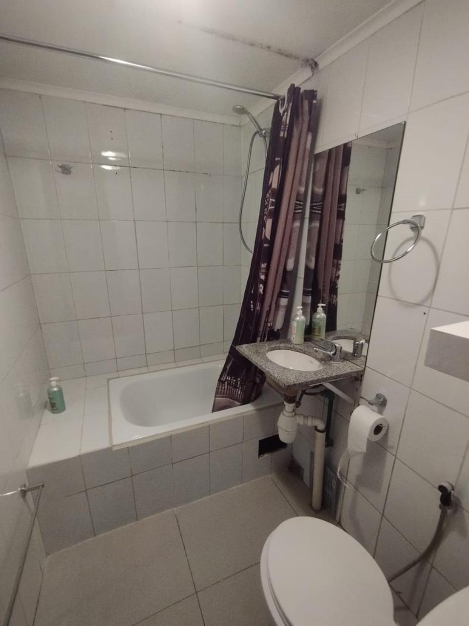 Hostal Vitalia سانتياغو المظهر الخارجي الصورة